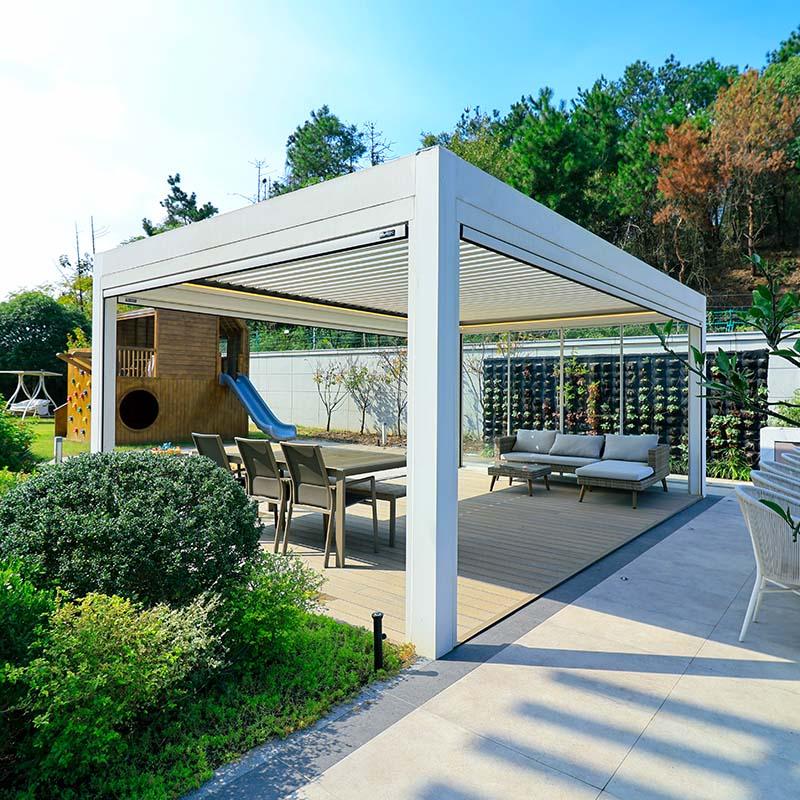 Résoudre les soucis extérieurs avec une pergola en aluminium étanche et intelligente